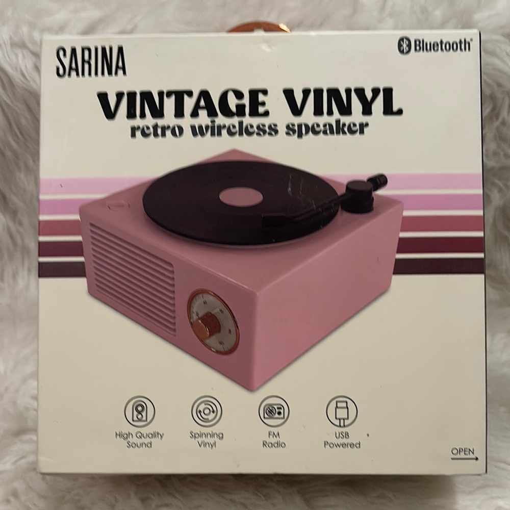 Pink Vintage Style Vinyl Bluetooth Speaker NWT